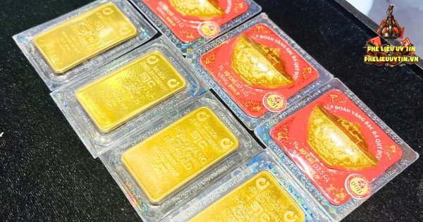 [Giá vàng hôm nay (6/9) đồng loạt đi xuống khi vàng miếng SJC giảm 1 triệu đồng/lượng ở cả hai chiều, vàng nhẫn cũng điều chỉnh giảm.
