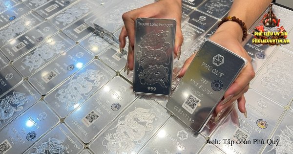 [Giá bạc hôm nay (3/9/2026), giá bạc sụt giảm khi đồng USD mạnh lên và kỳ vọng Fed duy trì chính sách tiền tệ thắt chặt gây sức ép lên thị trường.