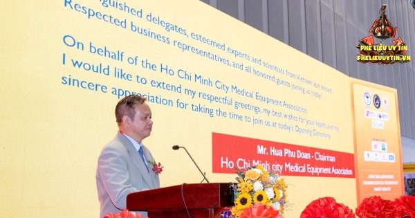 [Các doanh nghiệp thiết bị, vật tư và công nghiệp hỗ trợ ngành y tìm kiếm cơ hội kết nối đối tác, mở rộng thị trường và thúc đẩy chuyển đổi công nghệ.