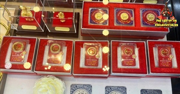 [Giá vàng hôm nay (24/10) đồng loạt giảm với mức điều chỉnh phổ biến từ 300.000-700.000 đồng/lượng, trong khi chênh lệch mua - bán vẫn ở mức cao.