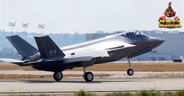[Tin công nghiệp quốc phòng 27/10: Canada nhận 2 chiếc F-35 đầu tiên; Ấn Độ nghiên cứu khả năng tự nâng cấp xe tăng Nga.