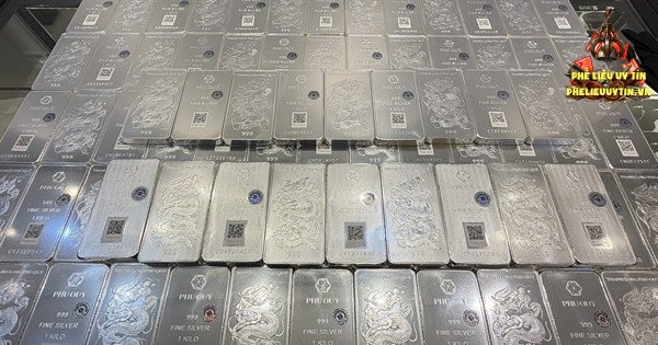 [Giá bạc hôm nay (31/10/2026), giá bạc giảm do chịu sức ép từ kỳ vọng Fed tăng lãi suất.